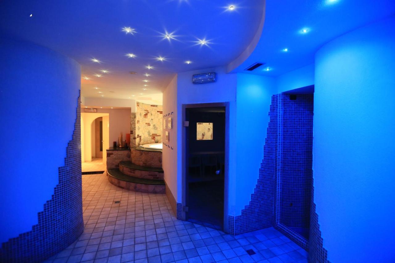 קאנזיי Hotel Laurin מראה חיצוני תמונה