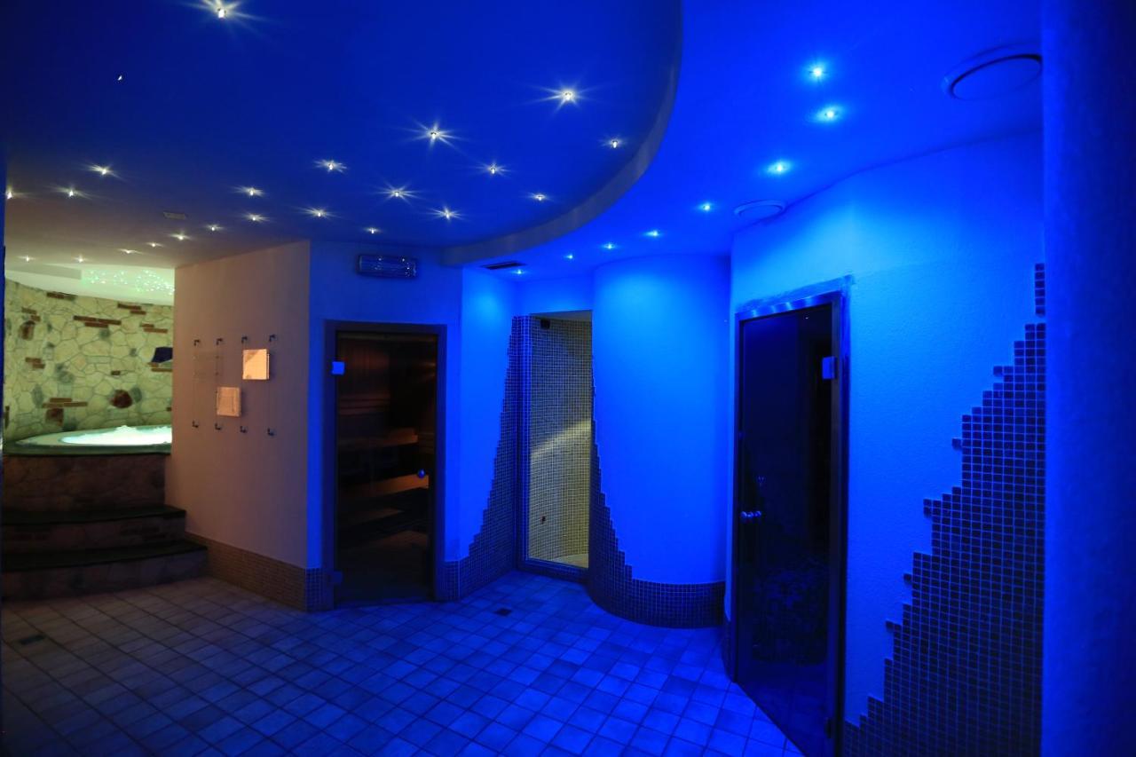 קאנזיי Hotel Laurin מראה חיצוני תמונה