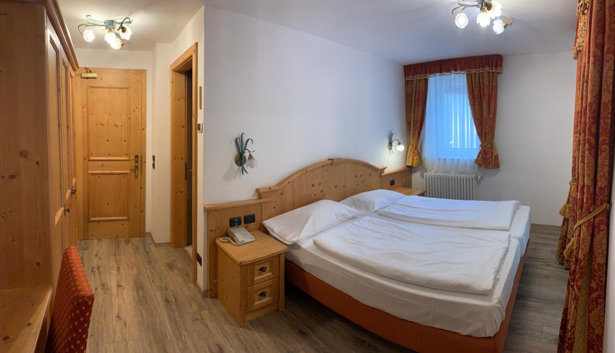 קאנזיי Hotel Laurin מראה חיצוני תמונה
